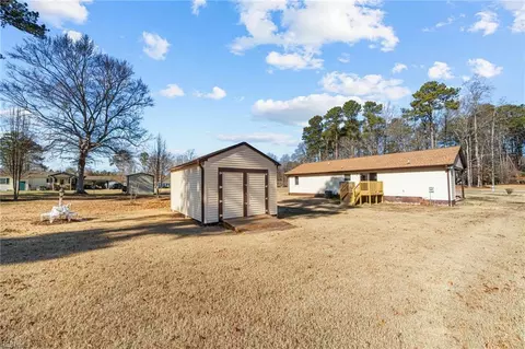 Exterior - 16154 E Byron Dr, Smithfield, VA 23430 photo 4 of 12