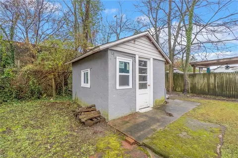 6933 Gregory Dr, Norfolk, VA 23513 photo 22