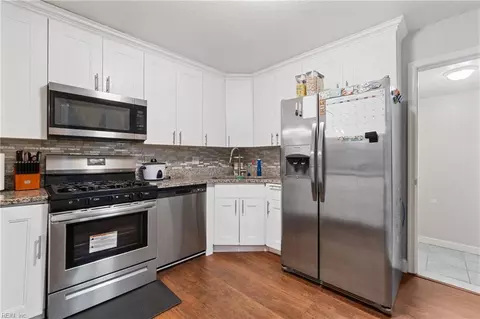 6933 Gregory Dr, Norfolk, VA 23513 photo 10