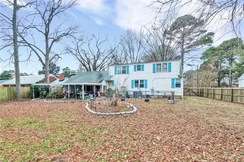 Exterior - 484 Whealton Rd, Hampton, VA 23666 photo 2 of 5