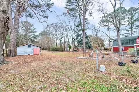 Exterior - 484 Whealton Rd, Hampton, VA 23666 photo 3 of 5