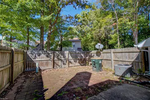 15 Evergreen Pl, Hampton, VA 23666 photo 32
