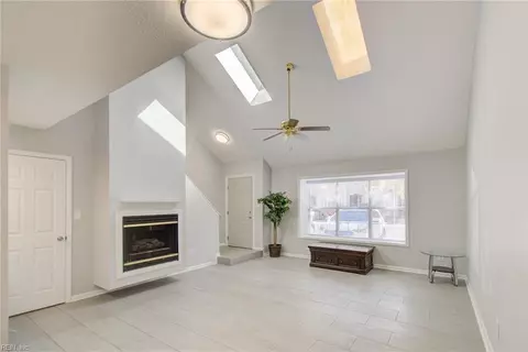 15 Evergreen Pl, Hampton, VA 23666 photo 6