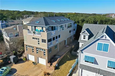 2253 Woodlawn Ave, Virginia Beach, VA 23455
