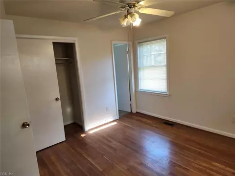 Bedroom - 4801 Threechopt Rd, Hampton, VA 23666 photo 1 of 1