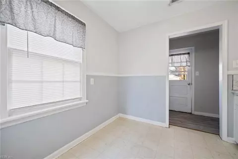Entry Way - 153 Chichester Ave, Hampton, VA 23669 photo 2 of 3