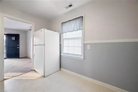 Entry Way - 153 Chichester Ave, Hampton, VA 23669 photo 3 of 3
