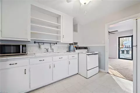 Kitchen - 153 Chichester Ave, Hampton, VA 23669 photo 1 of 1