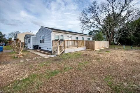 3075 Blitz Ct, Virginia Beach, VA 23453