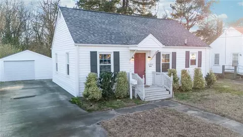 1204 Kay Ave, Chesapeake, VA 23324