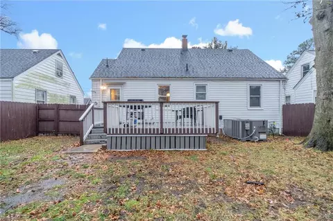 Exterior - 1108 Wright Ave, Chesapeake, VA 23324 photo 7 of 9