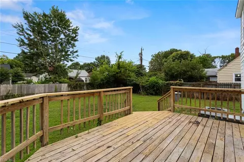 Exterior - 415 Shenandoah Rd, Hampton, VA 23661 photo 1 of 3