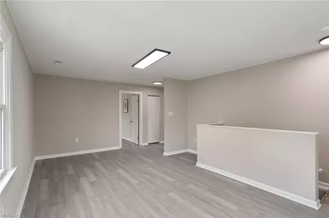 Living - 415 Shenandoah Rd, Hampton, VA 23661 photo 5 of 6