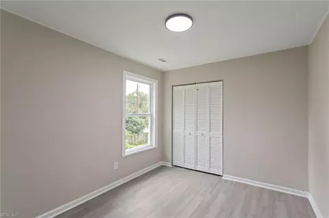 Bedroom - 415 Shenandoah Rd, Hampton, VA 23661 photo 3 of 3