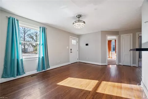 Living - 35 Henry St, Hampton, VA 23669 photo 3 of 4
