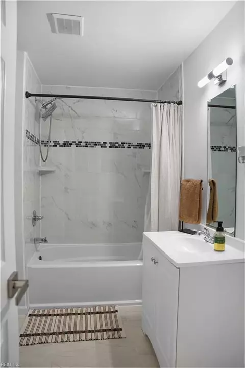 Bath - 3114 Herbert St, Norfolk, VA 23513 photo 1 of 4