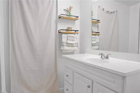 Bath - 3114 Herbert St, Norfolk, VA 23513 photo 3 of 4