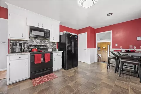 Kitchen - 221 Cellardoor Ct, Hampton, VA 23666 photo 2 of 2