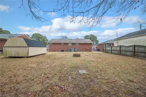 Exterior - 221 Cellardoor Ct, Hampton, VA 23666 photo 4 of 8