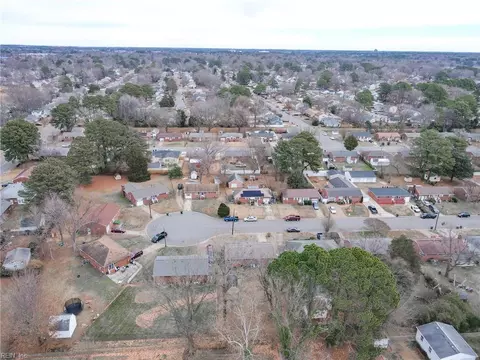 View/Area - 221 Cellardoor Ct, Hampton, VA 23666 photo 6 of 8