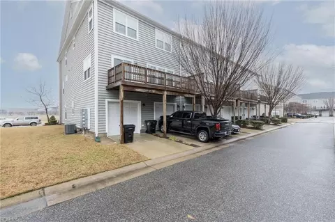Other - 315 Waterside Dr #40, Hampton, VA 23666 photo 4 of 4
