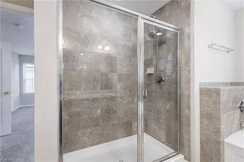 Bath - 315 Waterside Dr #40, Hampton, VA 23666 photo 2 of 3