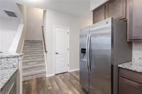 Entry Way - 315 Waterside Dr #40, Hampton, VA 23666 photo 1 of 2