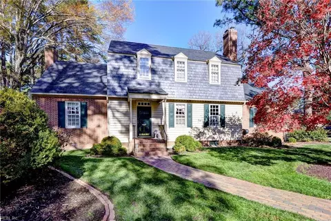 1216 Mallicotte Ln, Newport News, VA 23606