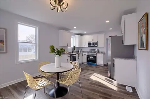 115 Locust Ave, Hampton, VA 23661 photo 10