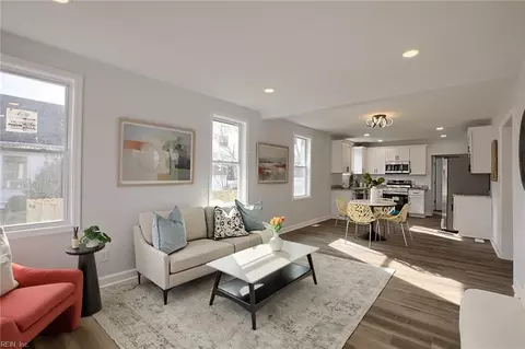 115 Locust Ave, Hampton, VA 23661 photo 7