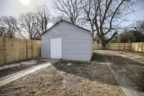 115 Locust Ave, Hampton, VA 23661 photo 27