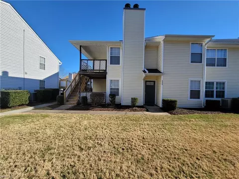4225 Thalia Station Cir #103, Virginia Beach, VA 23452