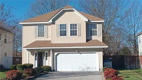 1231 Thompkins Ln, Virginia Beach, VA 23464