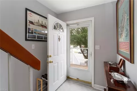 116 N First St, Hampton, VA 23664 photo 3