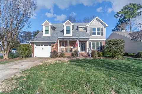 417 Dahoon Ct, Chesapeake, VA 23320