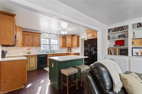127 Wilderness Rd, Hampton, VA 23669 photo 4