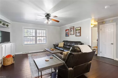 127 Wilderness Rd, Hampton, VA 23669 photo 6