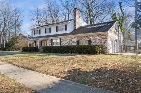 127 Wilderness Rd, Hampton, VA 23669 photo 2