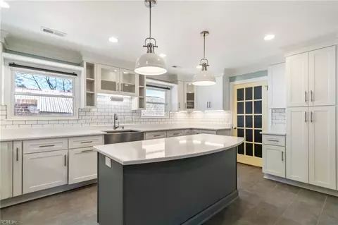 Kitchen - 211 Manchester Dr, Hampton, VA 23666 photo 3 of 4
