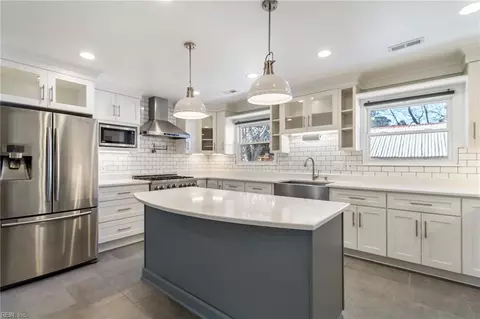 Kitchen - 211 Manchester Dr, Hampton, VA 23666 photo 2 of 4