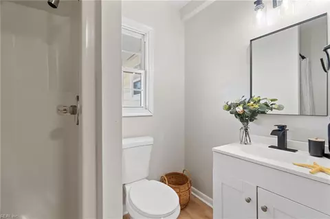 7100 Gregory Dr, Norfolk, VA 23513 photo 16