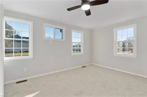 7100 Gregory Dr, Norfolk, VA 23513 photo 10