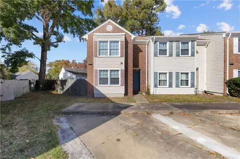 725 Rock Creek Ct, Virginia Beach, VA 23462