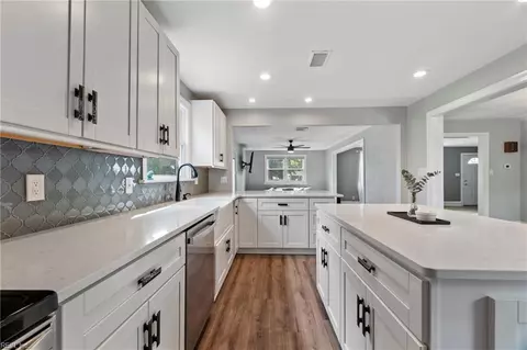 Kitchen - 3908 South Rd, Chesapeake, VA 23321 photo 2 of 3