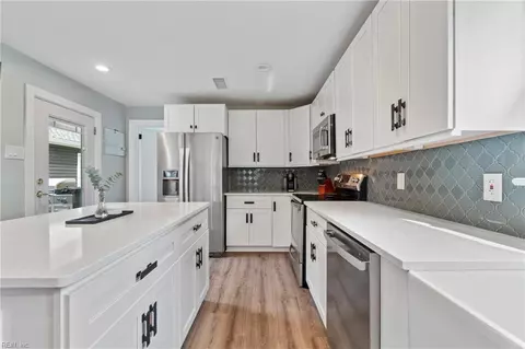 Kitchen - 3908 South Rd, Chesapeake, VA 23321 photo 3 of 3