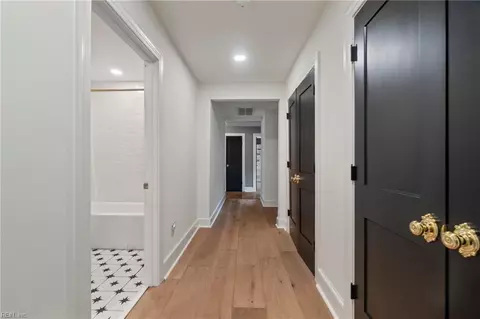 Entry Way - 3908 South Rd, Chesapeake, VA 23321 photo 2 of 2