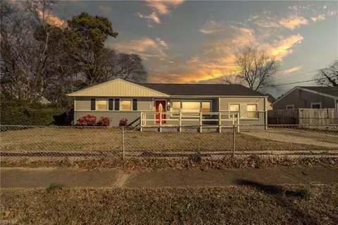 2212 Tarrallton Dr, Norfolk, VA 23518