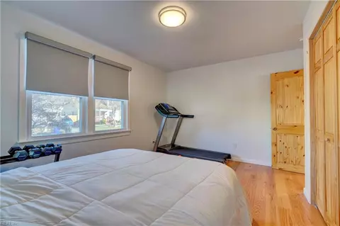 Bedroom - 317 E Randall Ave, Norfolk, VA 23503 photo 1 of 5