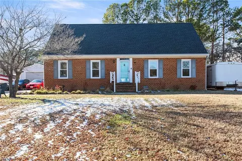 213 Irvin Dr, Smithfield, VA 23430