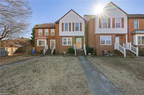 2304 Meadows Lndg, Chesapeake, VA 23321